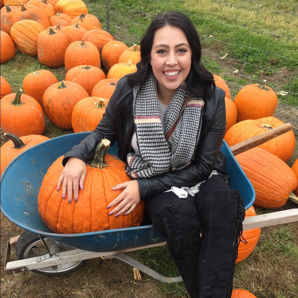 Meet your Posher, Hailey